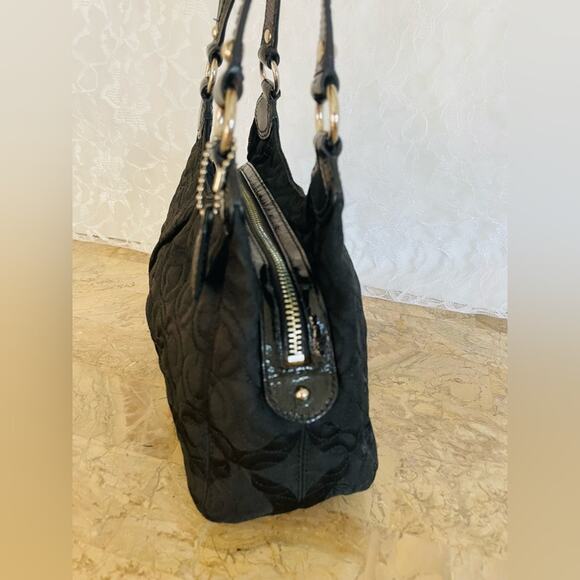 Coach Gramercy OP Art Black Quilted Top Handle Handbag Patent Trim 42949 - Picture 5 of 10